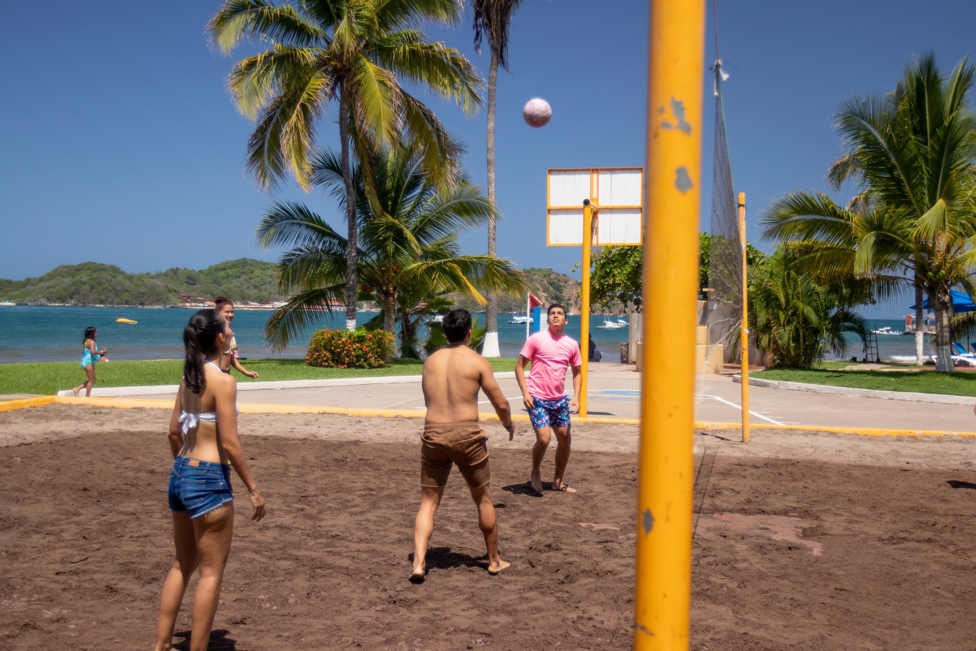Qualton Club Ixtapa All Inclusive Buitenkant foto