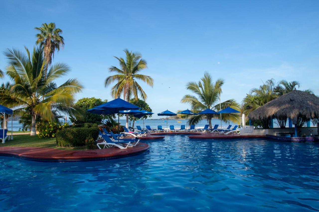 Qualton Club Ixtapa All Inclusive Buitenkant foto